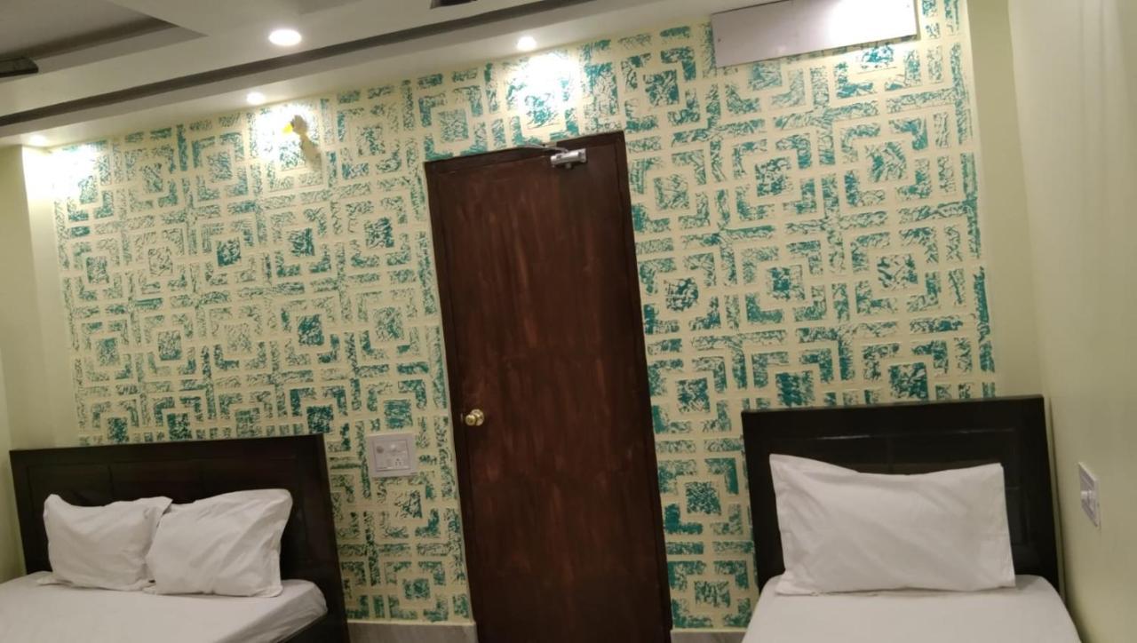 Dubby Indian Hotel Inn ! Purî Extérieur photo
